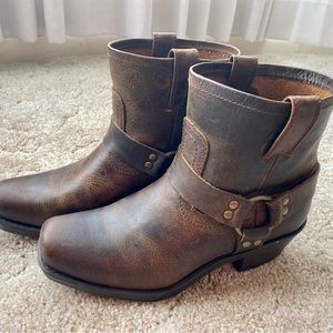 Women’s boots